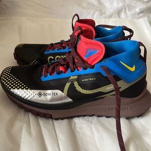 listing-status-banner